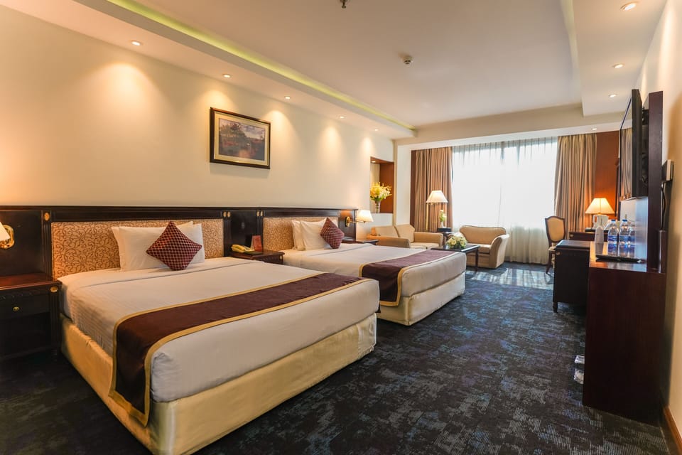 Premium Twin Room | Premium bedding, minibar, in-room safe, desk