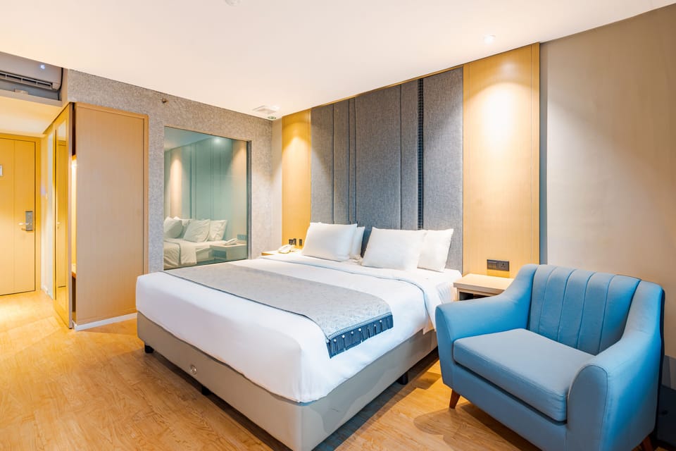 Junior Room | Desk, free WiFi, bed sheets