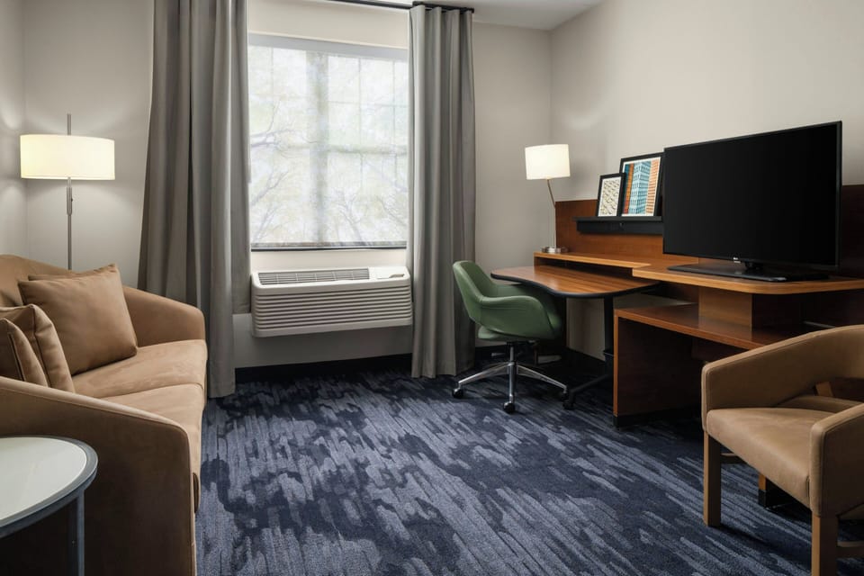 In-room safe, desk, iron/ironing board, cribs (surcharge)