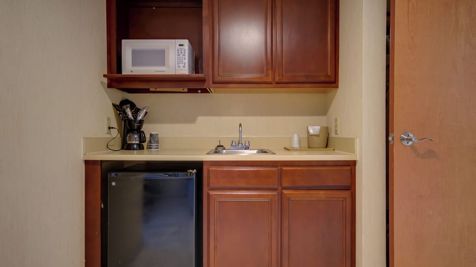 Queen Room, 2 Queen Bed, Side View | Desk, blackout drapes, iron/ironing board, free WiFi
