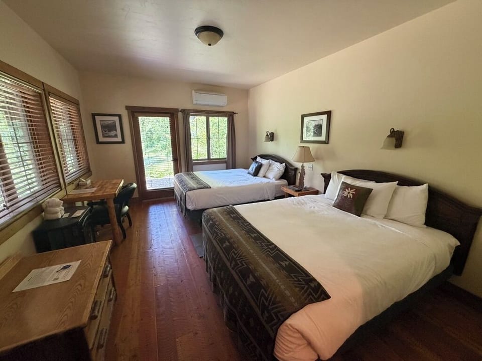 Classic Room | Premium bedding, down comforters, pillowtop beds, individually decorated