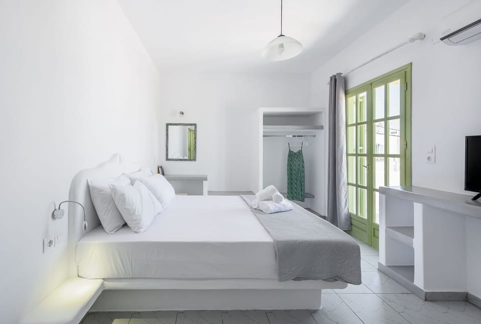 Standard Double Room | WiFi (free), bed sheets
