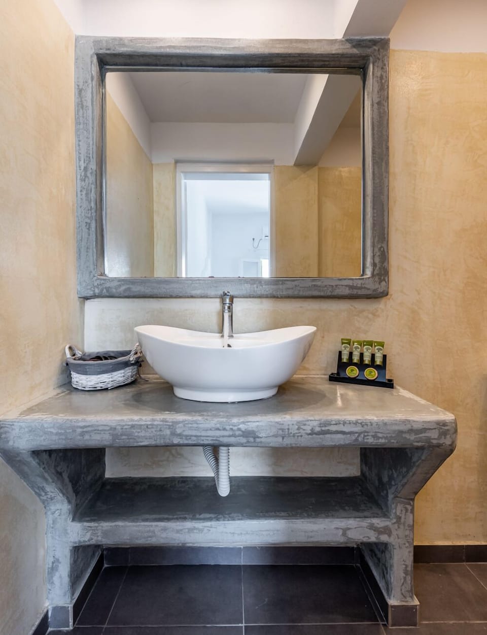 Economy Double Room | Bathroom | Shower, hair dryer, slippers, towels