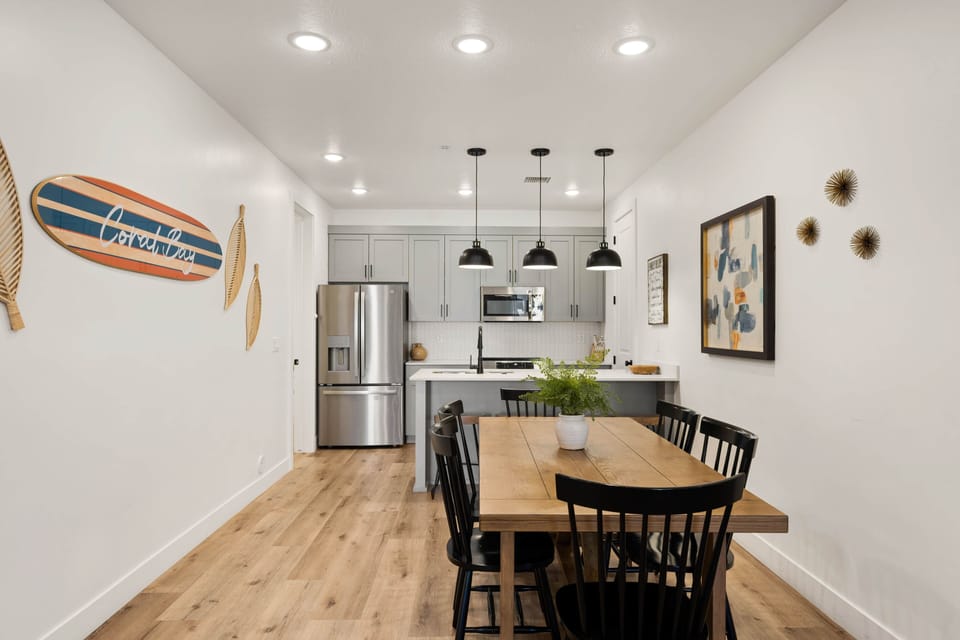 Condo, 3 Bedrooms | Dining