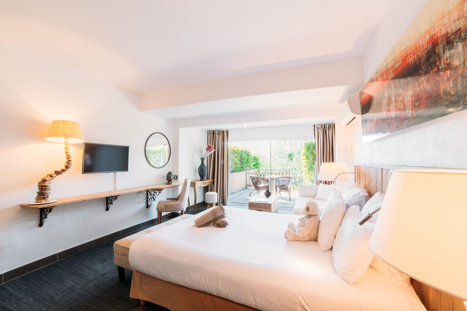 Superior Double Room | Premium bedding, pillowtop beds, minibar, in-room safe