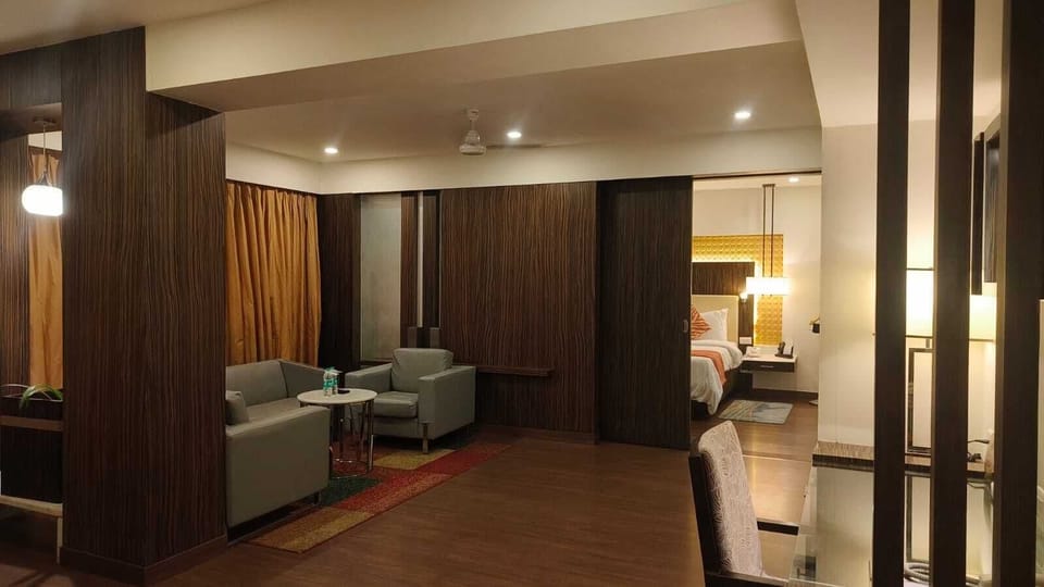 Presidential Suite (Presidential Suite) | Down comforters, minibar, in-room safe