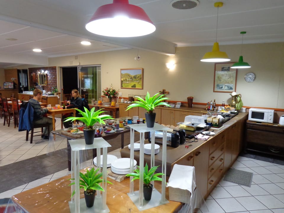 Breakfast (ZAR 120 per person)