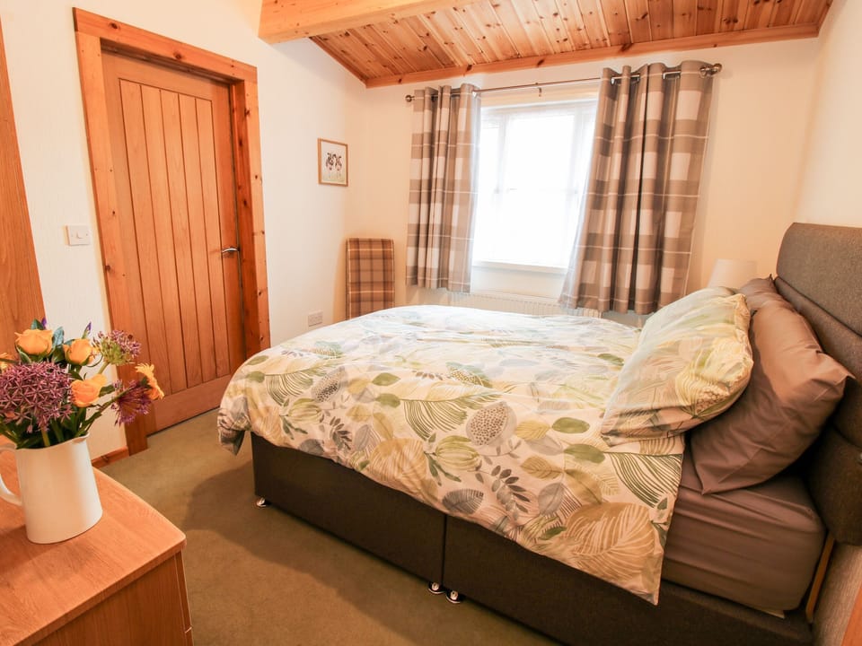The Log Cabin Cottage in Malvern Hills District