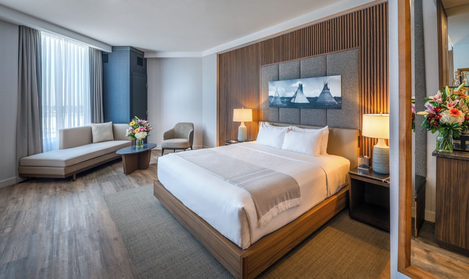 Suite, 1 King Bed | Premium bedding, pillowtop beds, minibar, in-room safe