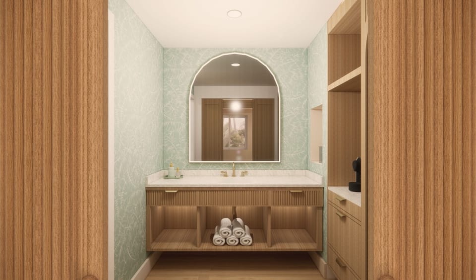Combined shower/tub, designer toiletries, hair dryer, towels