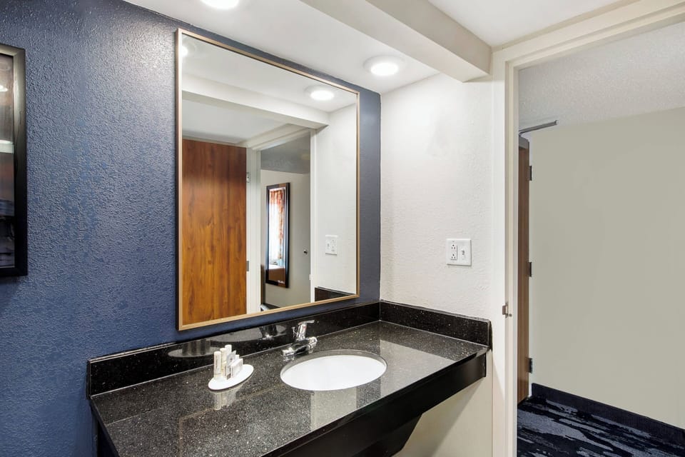 Free toiletries, hair dryer, towels