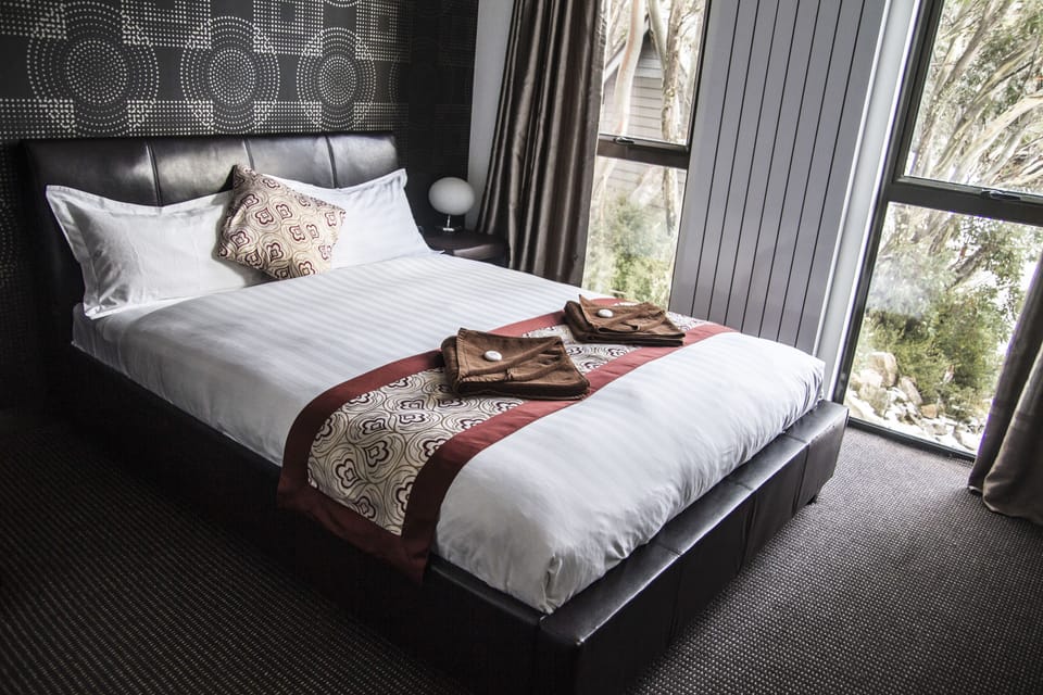 Standard Queen Room | View from room