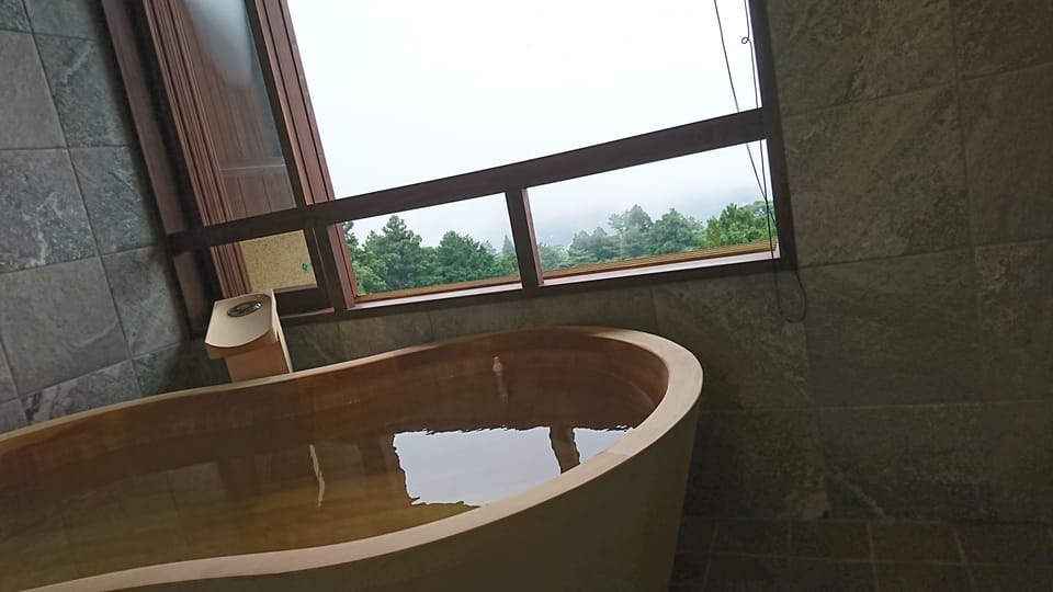 J/W Room,Owaku-MainB-including Kaiseki dinner and Japanese set breakfast(both with fish & seafood) | Deep soaking bathtub