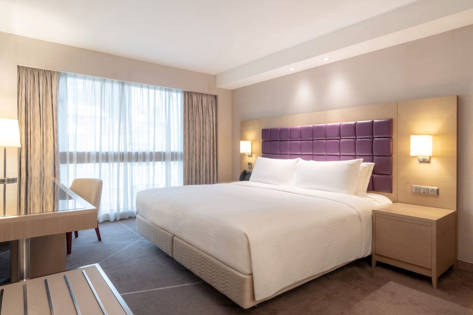 Suite, 1 Bedroom (High Floor) | In-room safe, blackout drapes, soundproofing, iron/ironing board