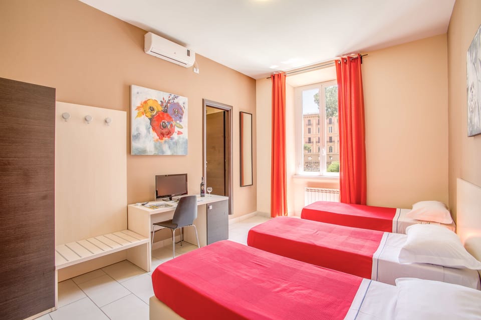 Classic Triple Room | Minibar, in-room safe, desk, WiFi (free)