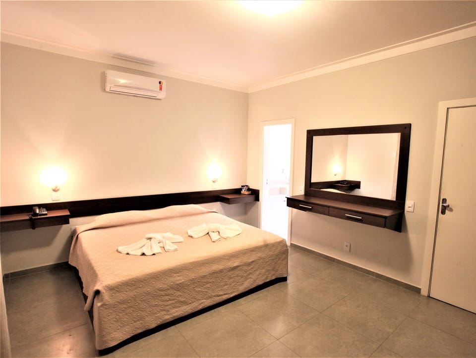Double Room Single Use, 1 King Bed | Minibar, desk, blackout drapes, rollaway beds (surcharge)
