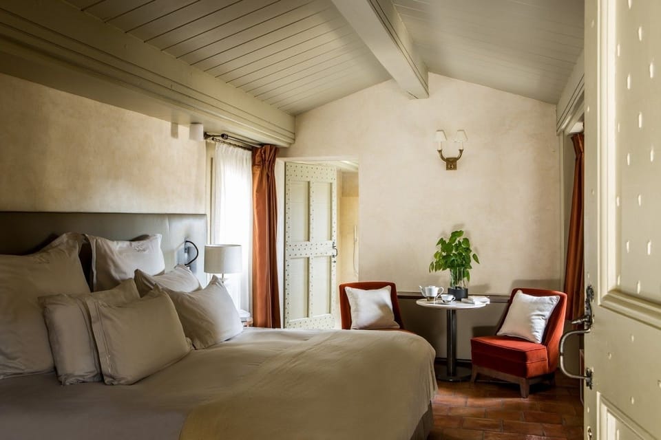 Deluxe Room | Premium bedding, minibar, in-room safe, soundproofing