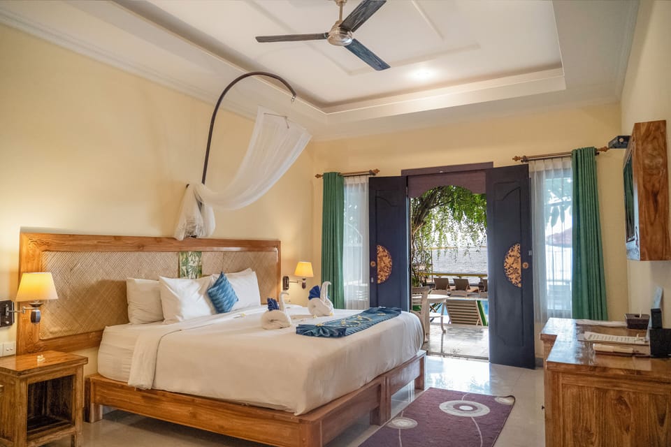 Premium Room, Sea View | 8 bedrooms, premium bedding, in-room safe, desk