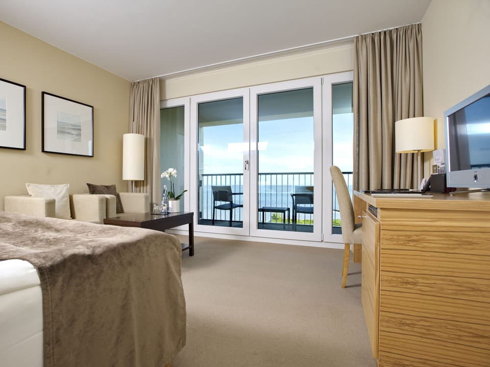 Premium bedding, free minibar, in-room safe, individually decorated