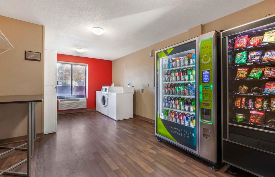 Extended Stay America Select Suites Rockford State Street Hotel in Rockford