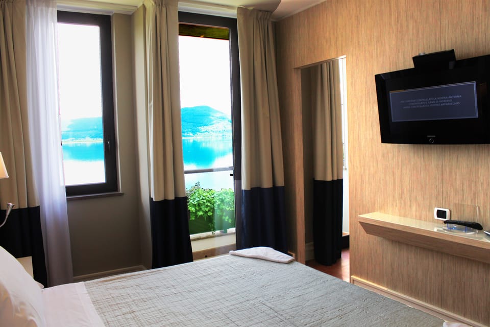 Luxury Studio Suite | Premium bedding, minibar, in-room safe, desk