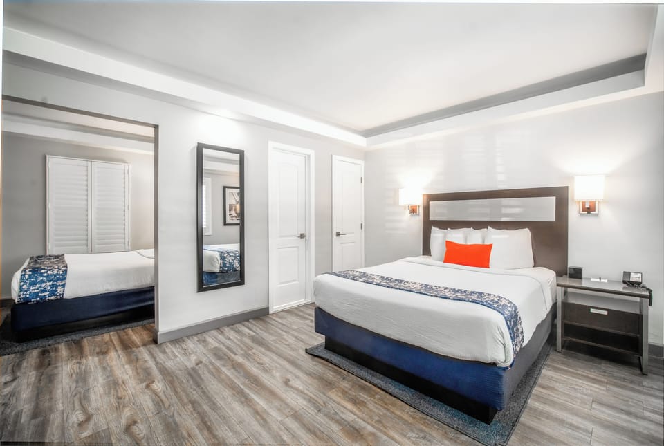 Double Room, 1 Bedroom | Premium bedding, in-room safe, desk, laptop workspace