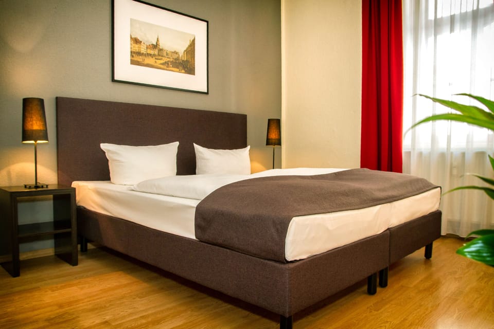 Premium bedding, desk, soundproofing, iron/ironing board (on request)