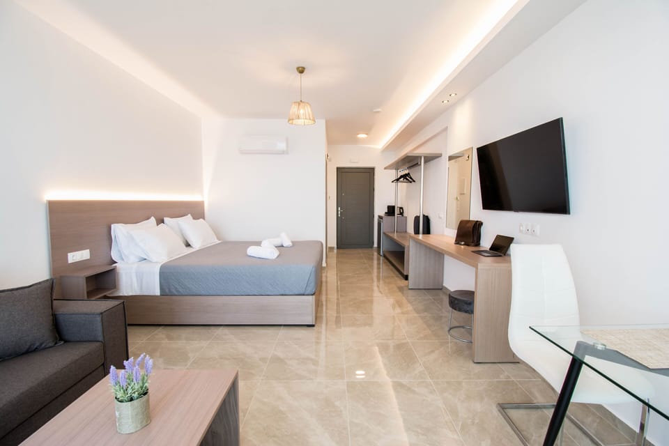 In-room safe, laptop workspace, blackout drapes, soundproofing
