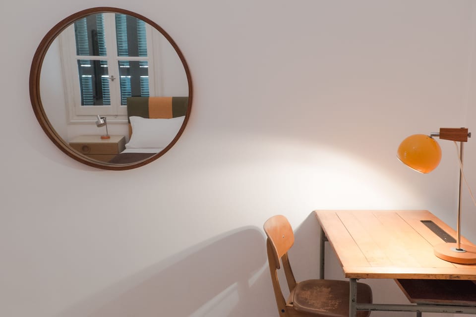 In-room safe, soundproofing, free WiFi, bed sheets