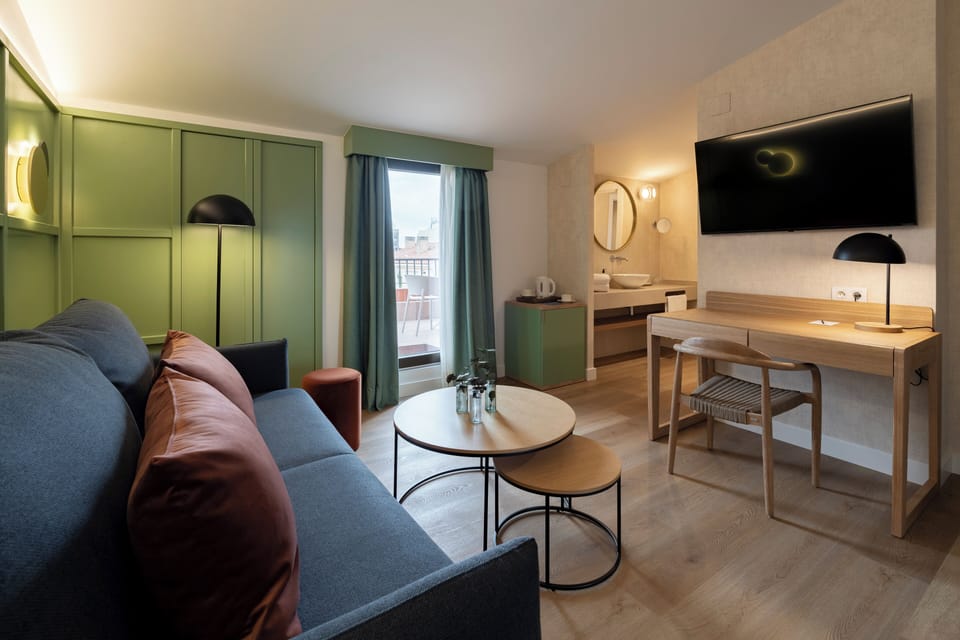 Deluxe Studio, 1 Double Bed with Sofa bed, Non Smoking | Living area | Plasma TV