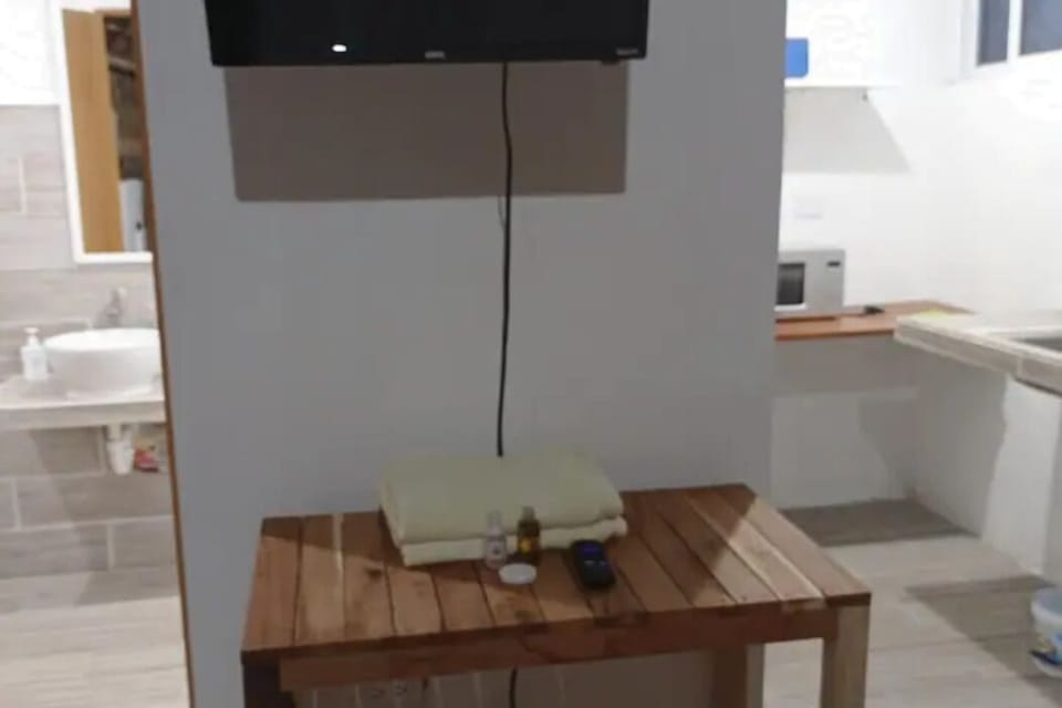 Basic Cabin | 1 bedroom, individually furnished, bed sheets