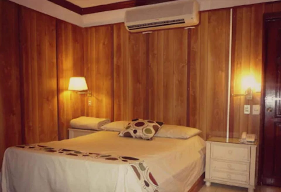 Standard Room, 1 Double Bed | Desk, bed sheets