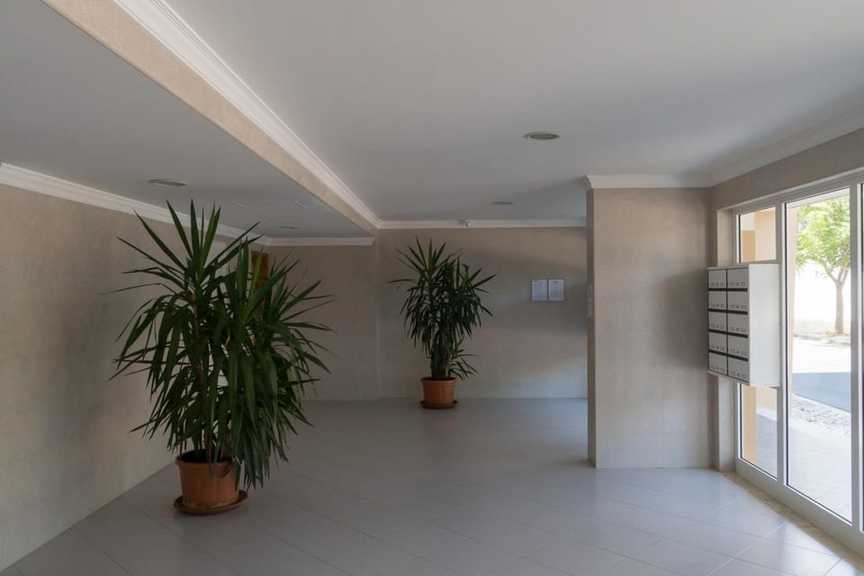 T1 Colina Ferias 8C A C Garagem Vista MAR Apartment in Quarteira