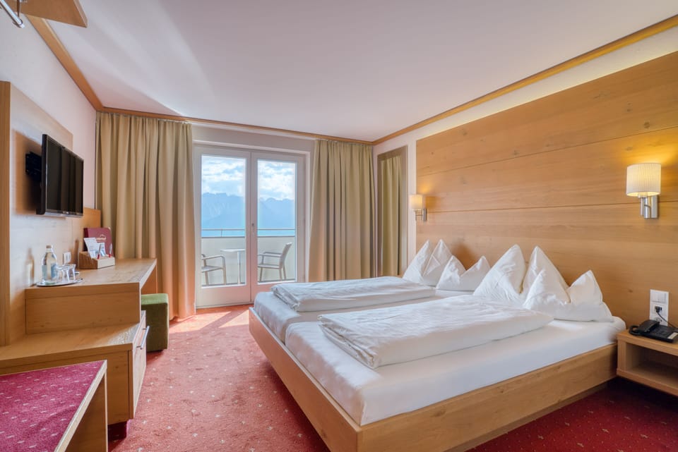 Standard Double Room, Balcony, Mountain View | Desk, soundproofing, WiFi (free), bed sheets