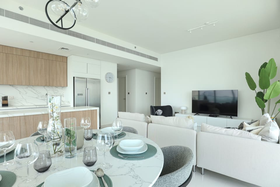 Deluxe Apartment | Dining room