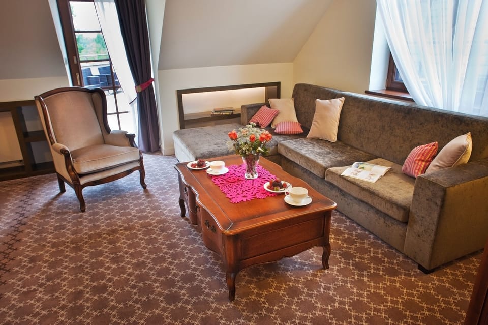 Executive Suite, 2 Bedrooms, Terrace | Living area | 32-inch LCD TV with satellite channels, TV