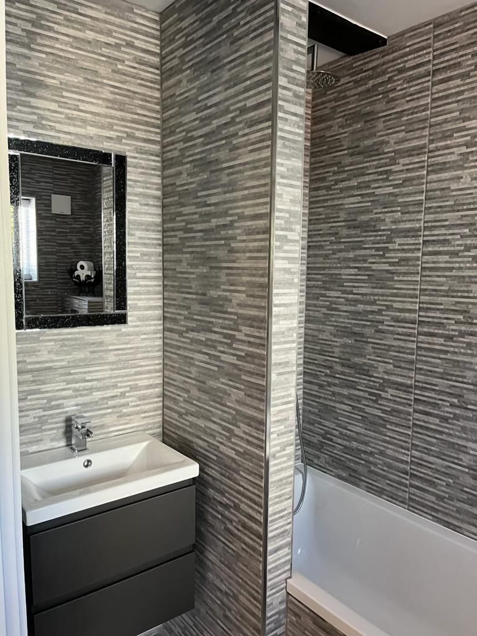Premium Twin Room, Ensuite, Courtyard View | Bathroom