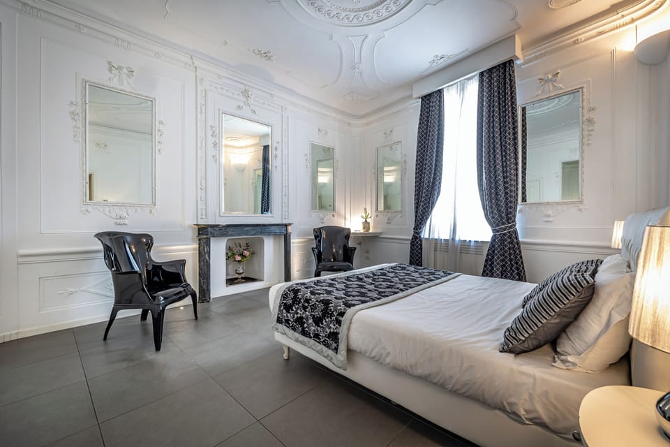 Triple room | Hypo-allergenic bedding, down comforters, minibar, in-room safe