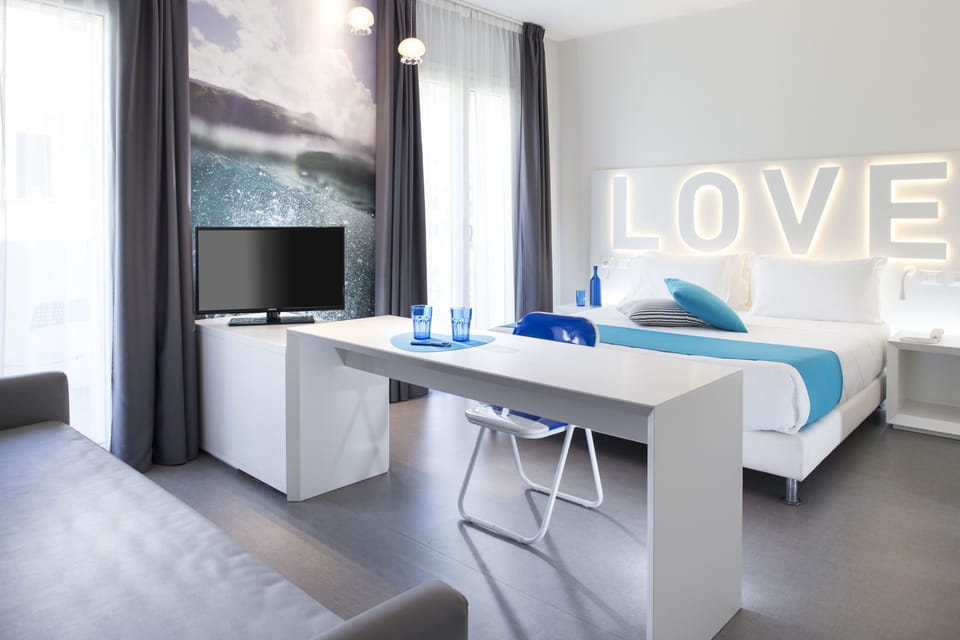 Superior Double Room, 1 Queen Bed | Down comforters, minibar, in-room safe, desk