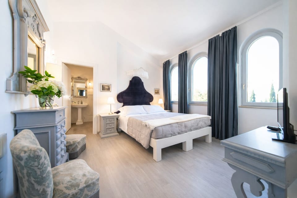 Superior Double or Twin Room (Elegant) | Desk, free WiFi, bed sheets