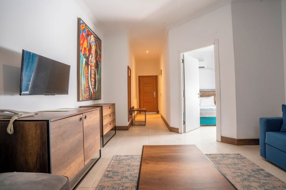 1+1 Family Room | In-room safe, desk, soundproofing, WiFi (free)