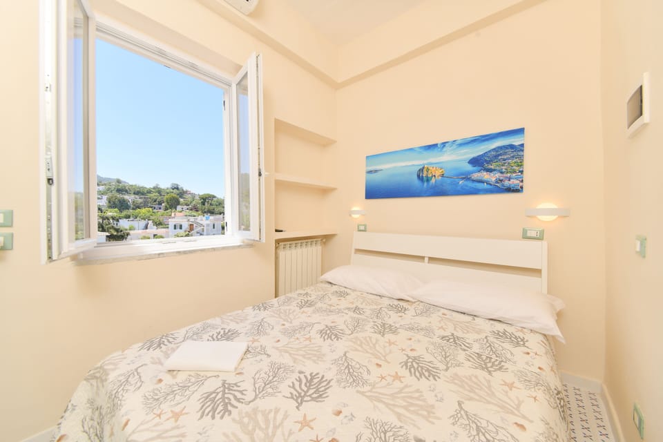 Standard Double Room | Minibar, desk, laptop workspace, WiFi (free)