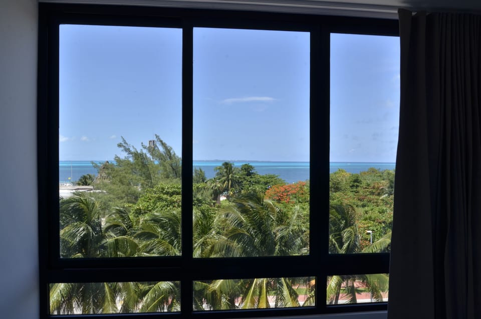 Luxury Single Room | Free WiFi, bed sheets