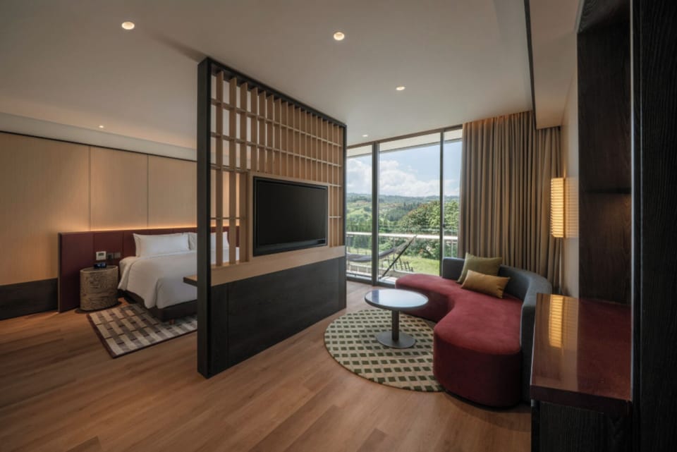 Junior Suite | Minibar, in-room safe, rollaway beds, free WiFi