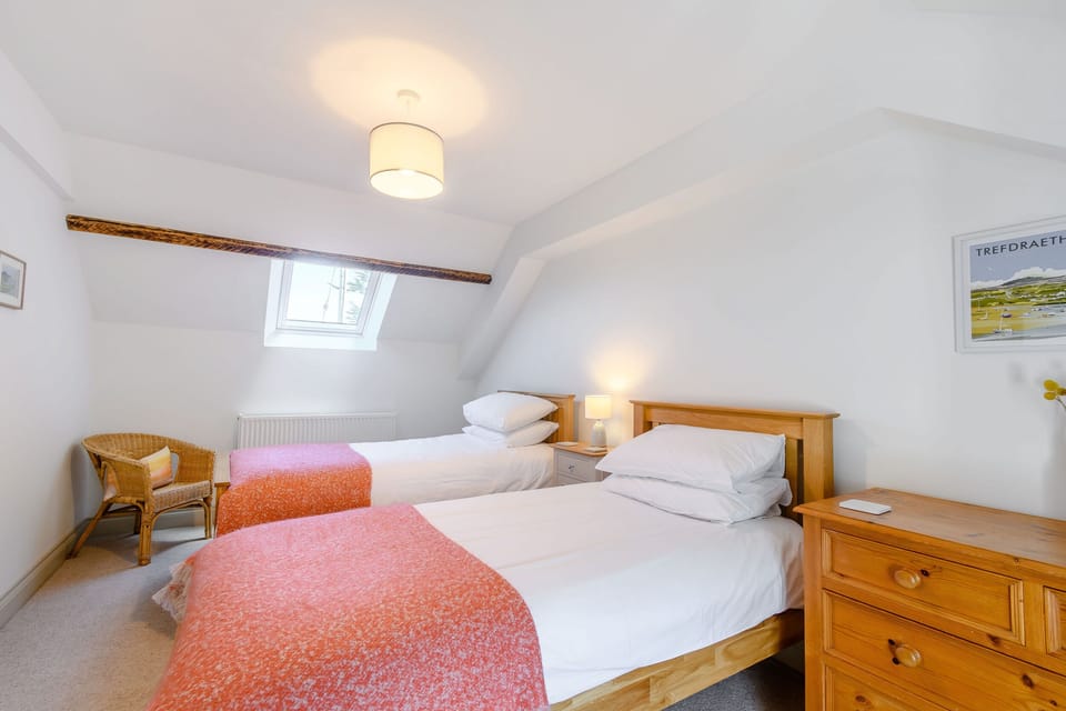 Cottage | 3 bedrooms, individually decorated, individually furnished, free WiFi