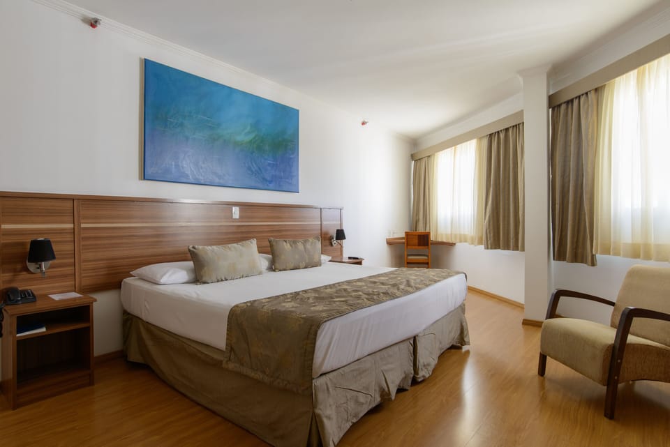 Superior Room, 1 King Bed | Minibar, desk, blackout drapes, free WiFi