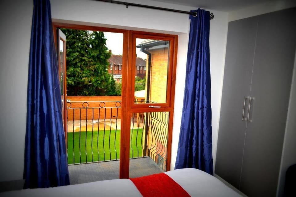 Standard Double Room, Private Bathroom | Individually furnished, desk, laptop workspace, free WiFi