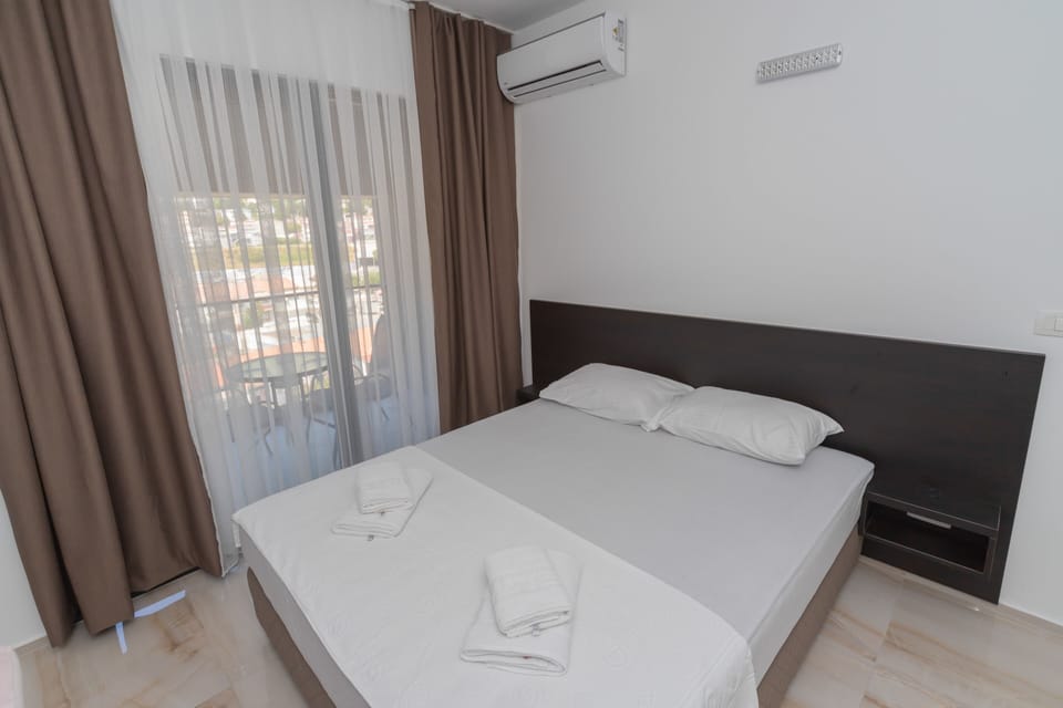 Deluxe Room | In-room safe, desk, laptop workspace, free WiFi