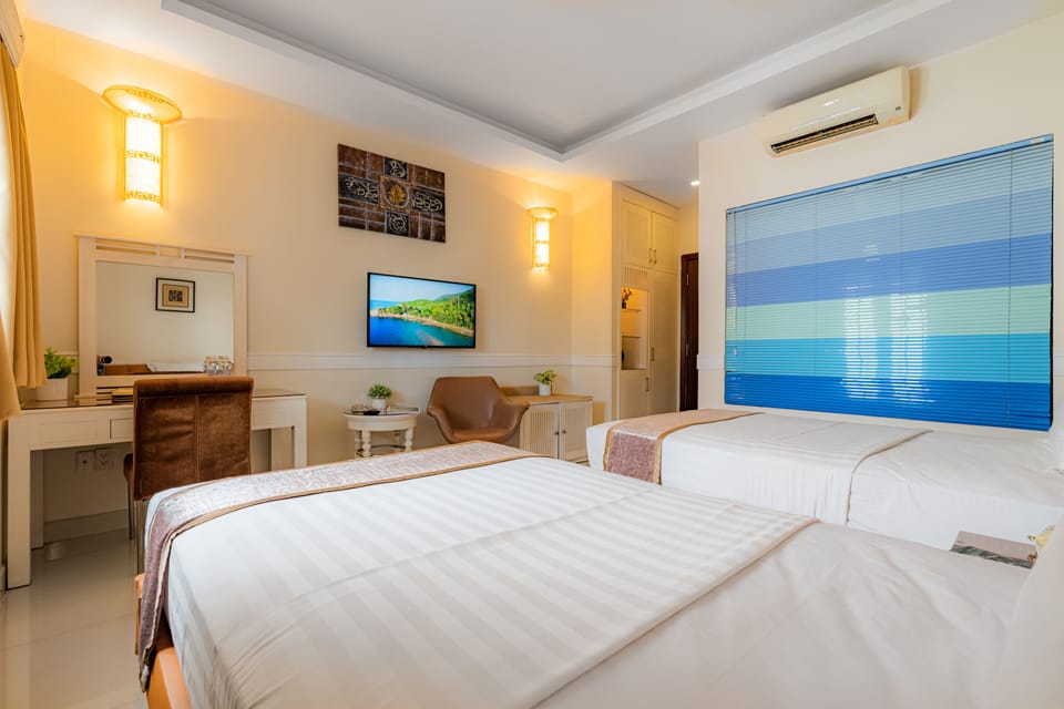 Superior Twin Room | Egyptian cotton sheets, premium bedding, Select Comfort beds
