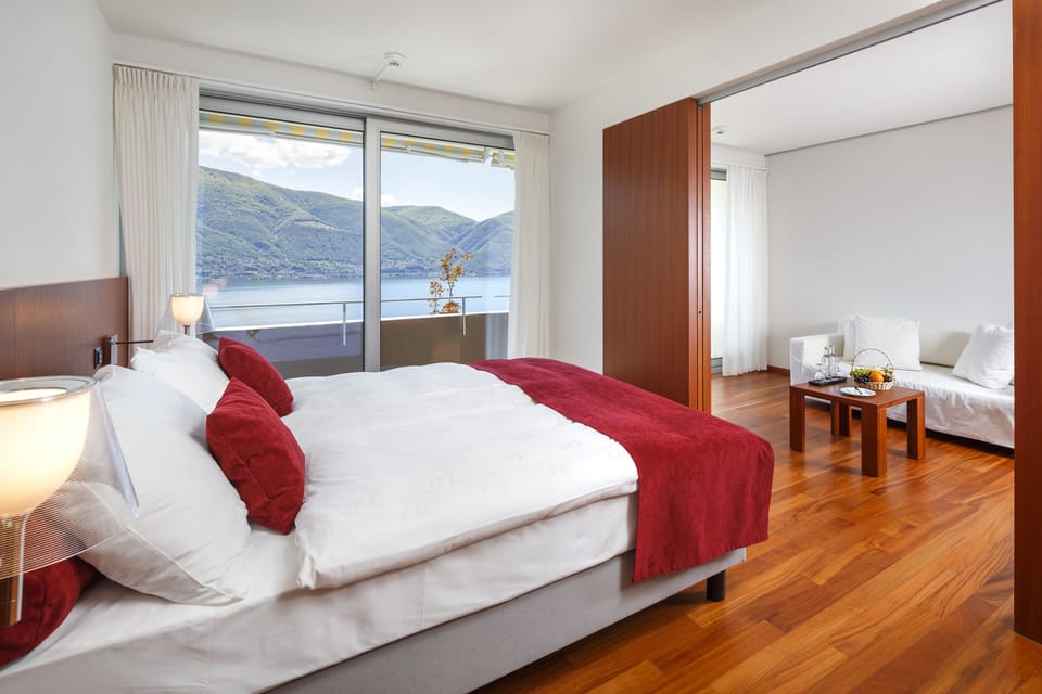 Modern Family Apartment, Air Condition | Minibar, in-room safe, desk, free WiFi